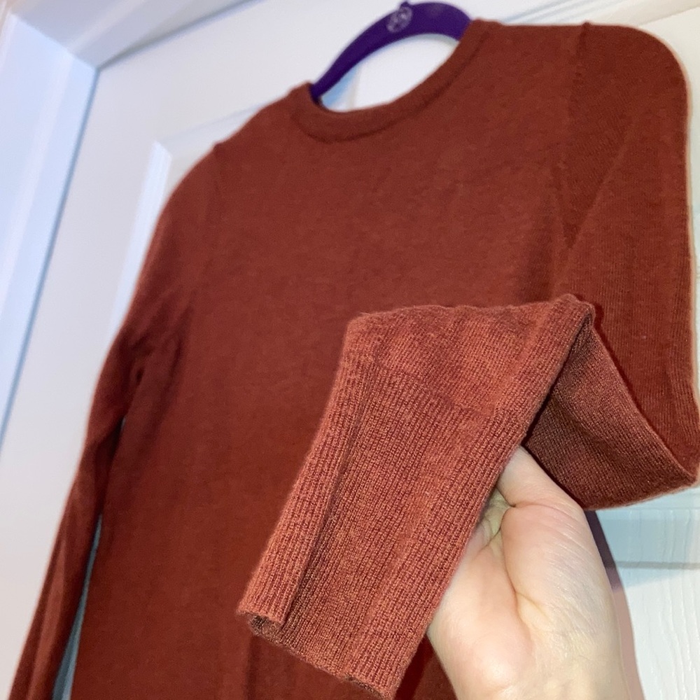 Target rich brown color sweater xs